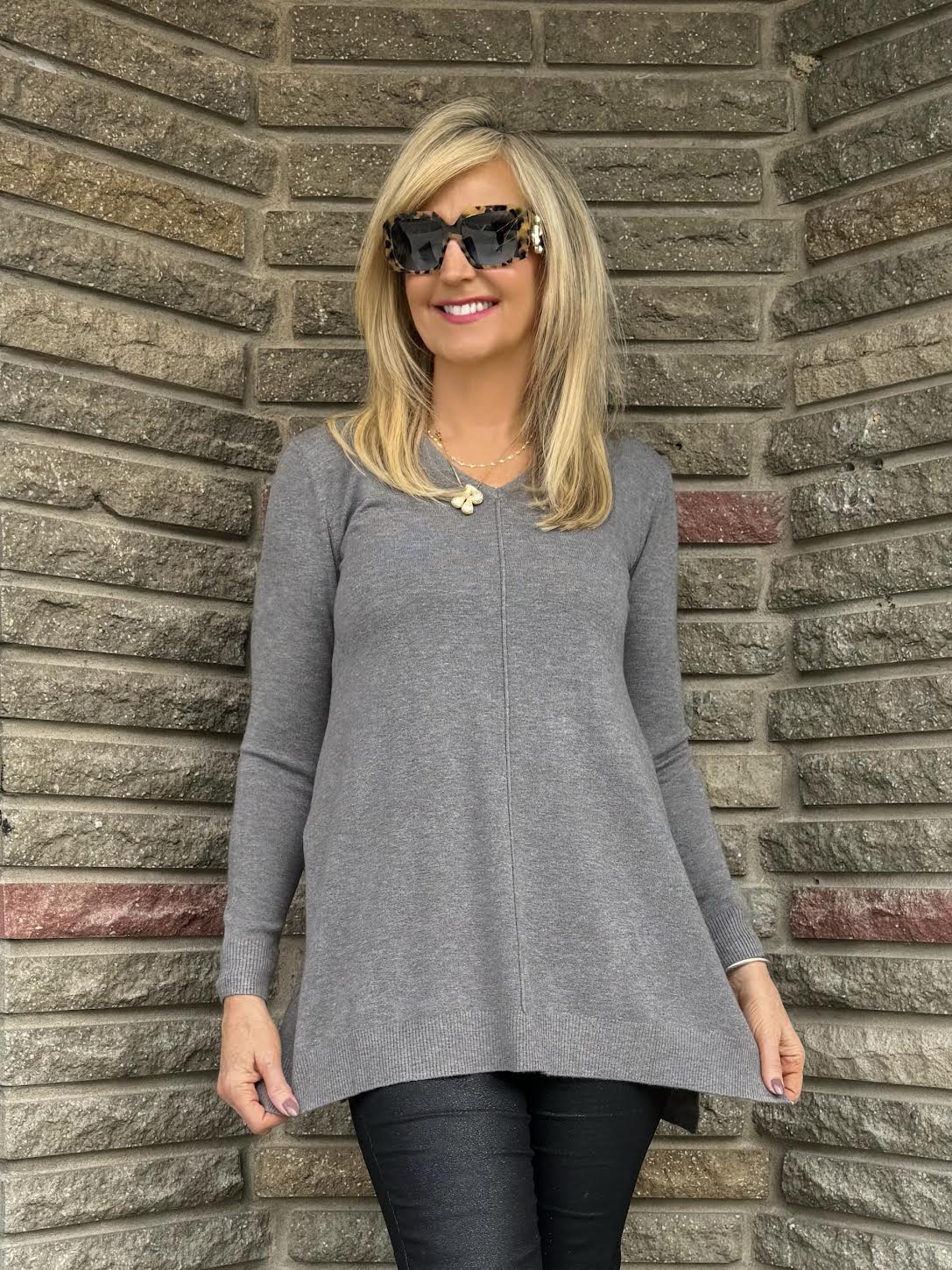 Italian Dreams V-Neck Luxury Sweater | T694