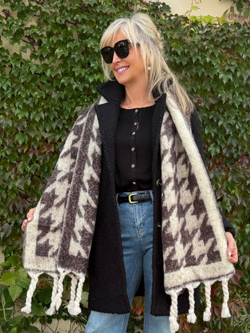 Cozy Houndstooth Blanket Scarf | SC208