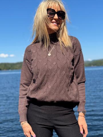 Comfy & Stylish Cable Knit Sweater | SW205