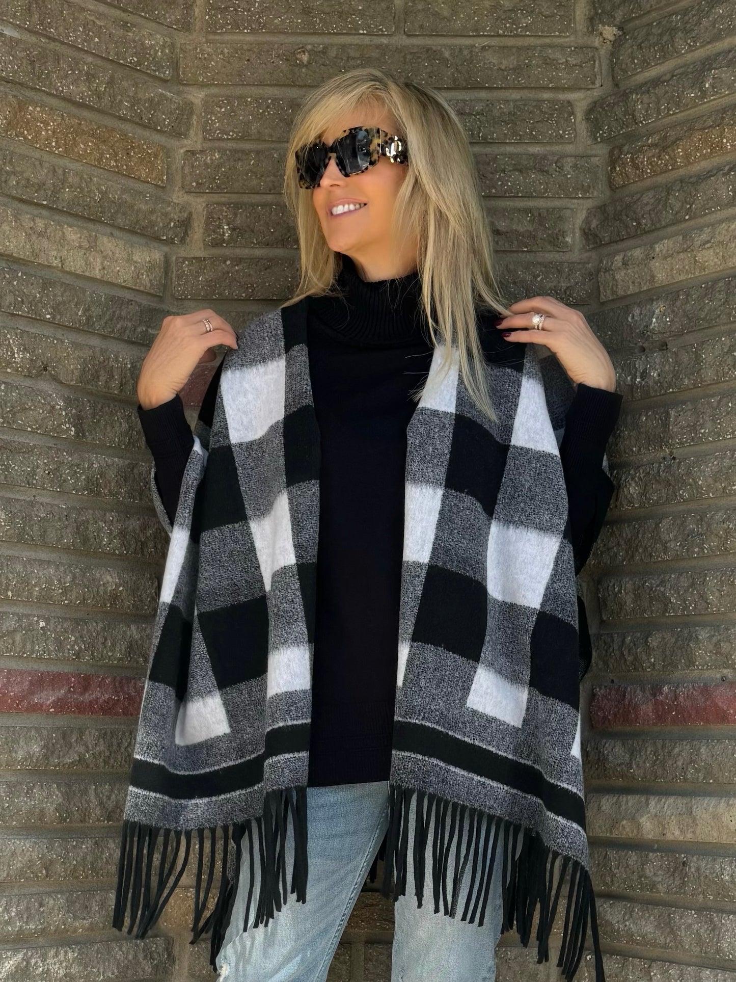 Stunning Checker Cape | T681