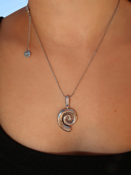 Sunday Swirl Necklace