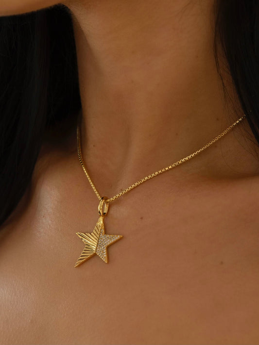 Belle Chain Box Necklace