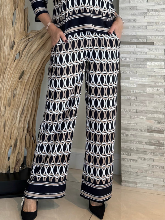 Geometric Print Wide Leg Pull-On Pants | R267