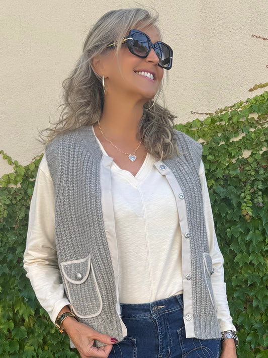 Stunning Knit Vest With Snaps | V206