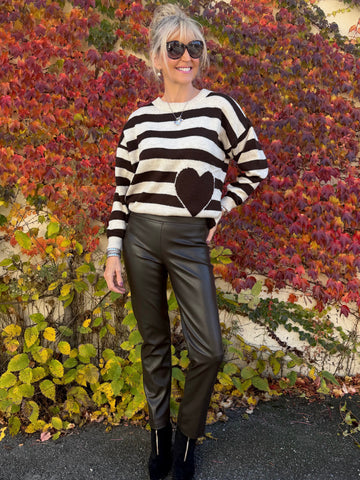 Vegan Leather Slimming Pant | R318