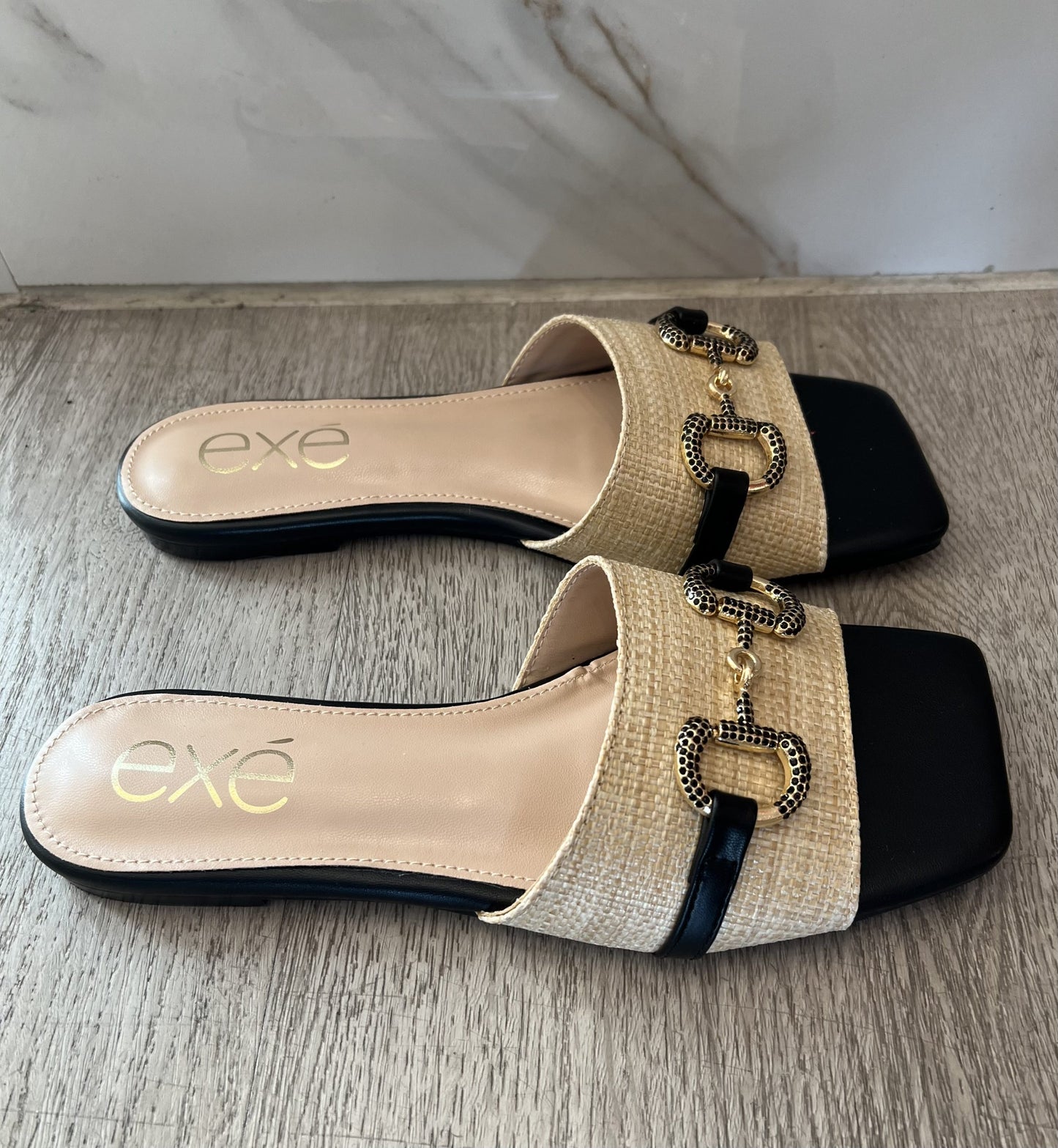 Stylish Flats | SA601