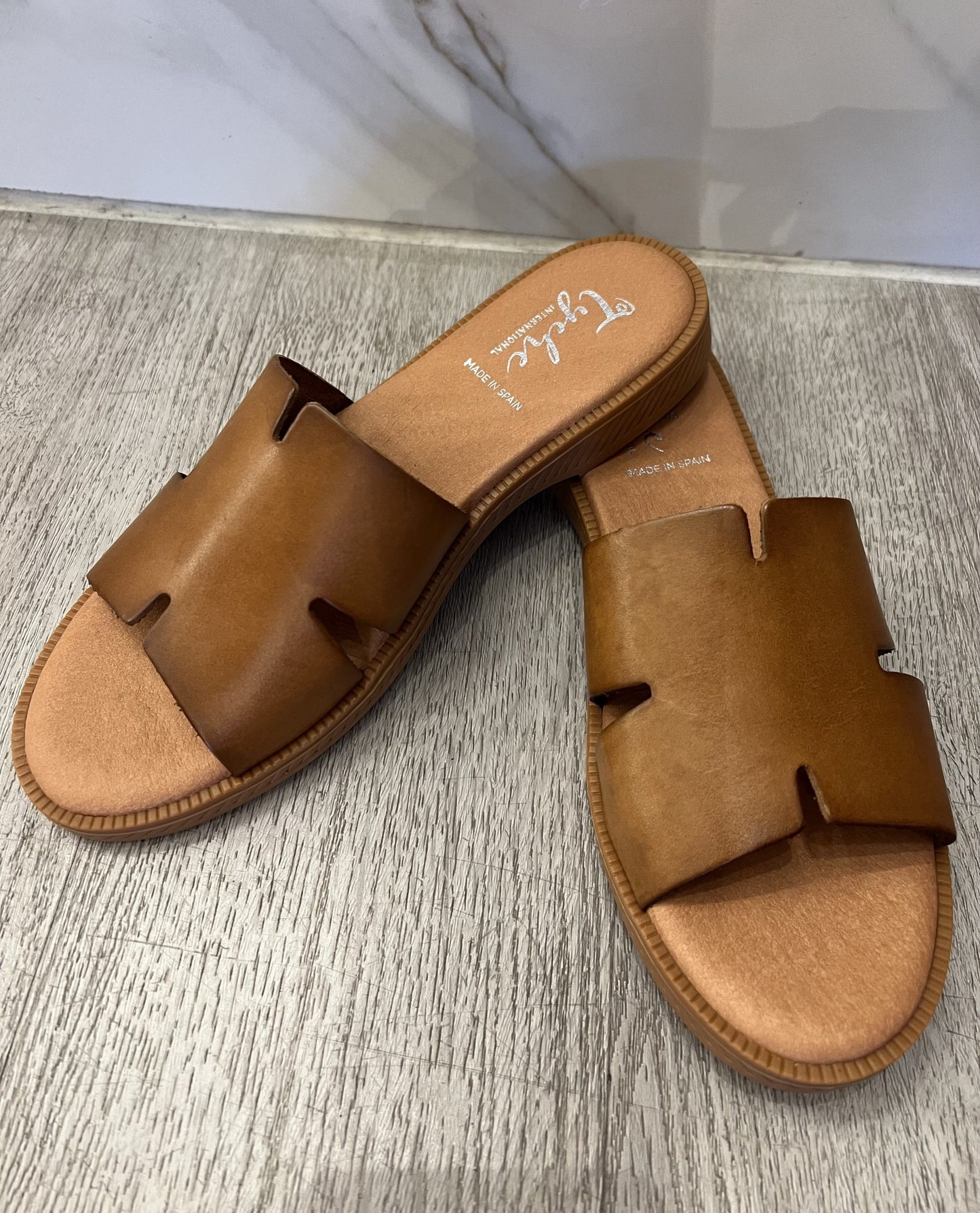 The ''H'' Sandals | SA608