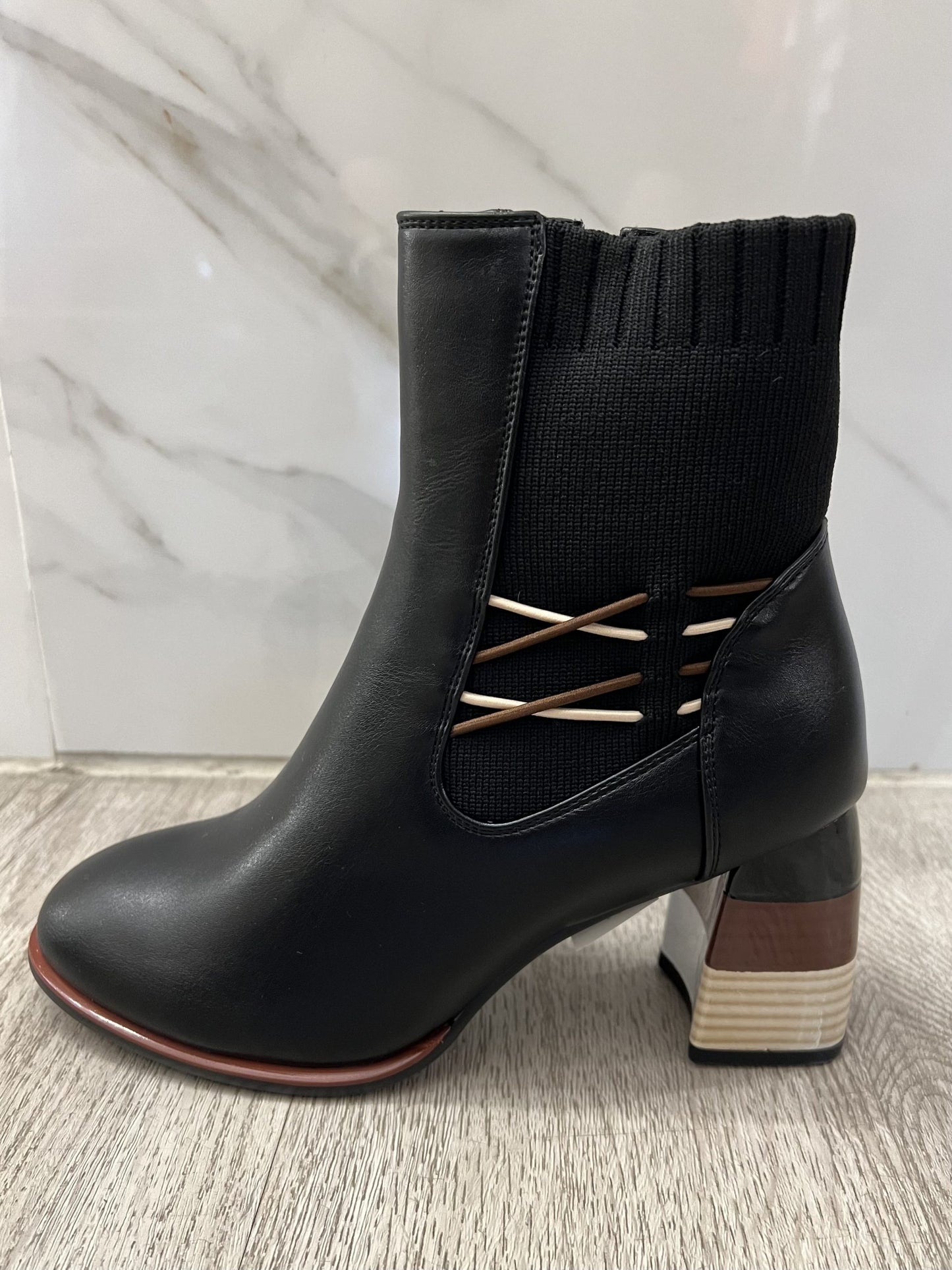 Bottines à coutures contrastées | BT22