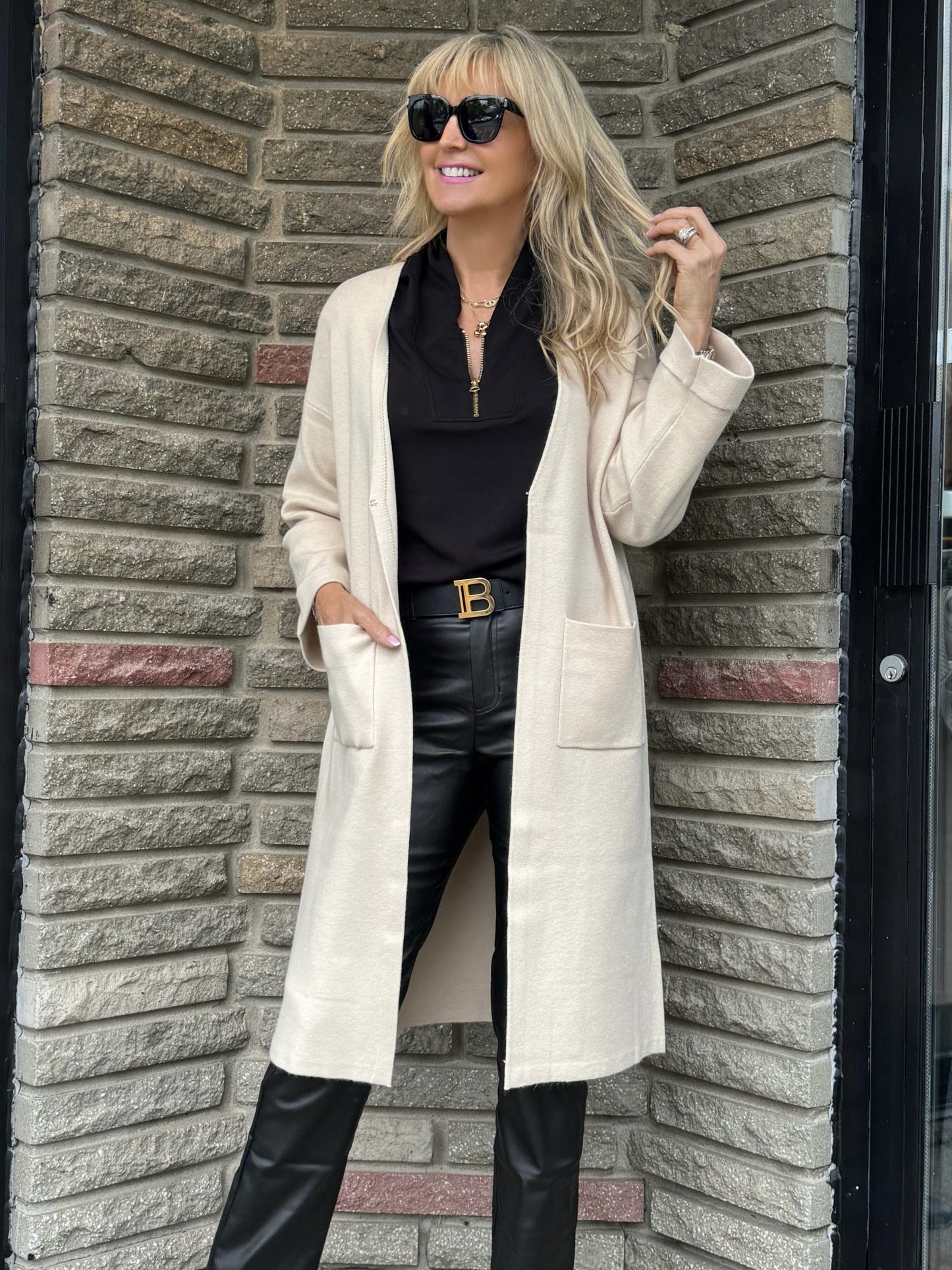 Cardigan luxueux ouvert sur le devant | T646