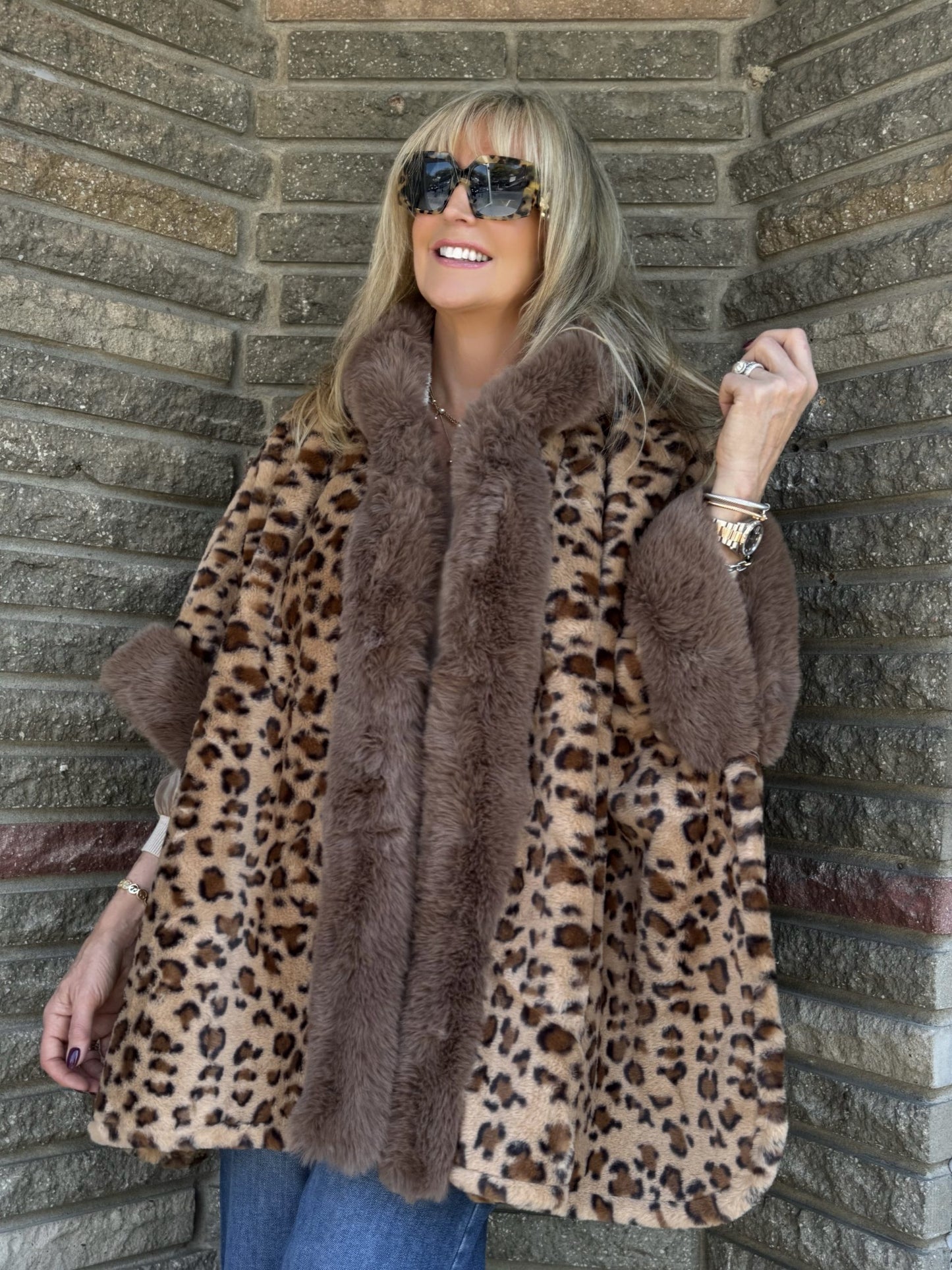 Leopard Chic Loose Cardi With Fur Trim | C603