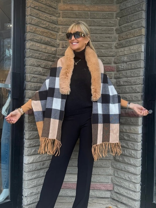 Luxurious Faux Fur Trim Shawl | T692