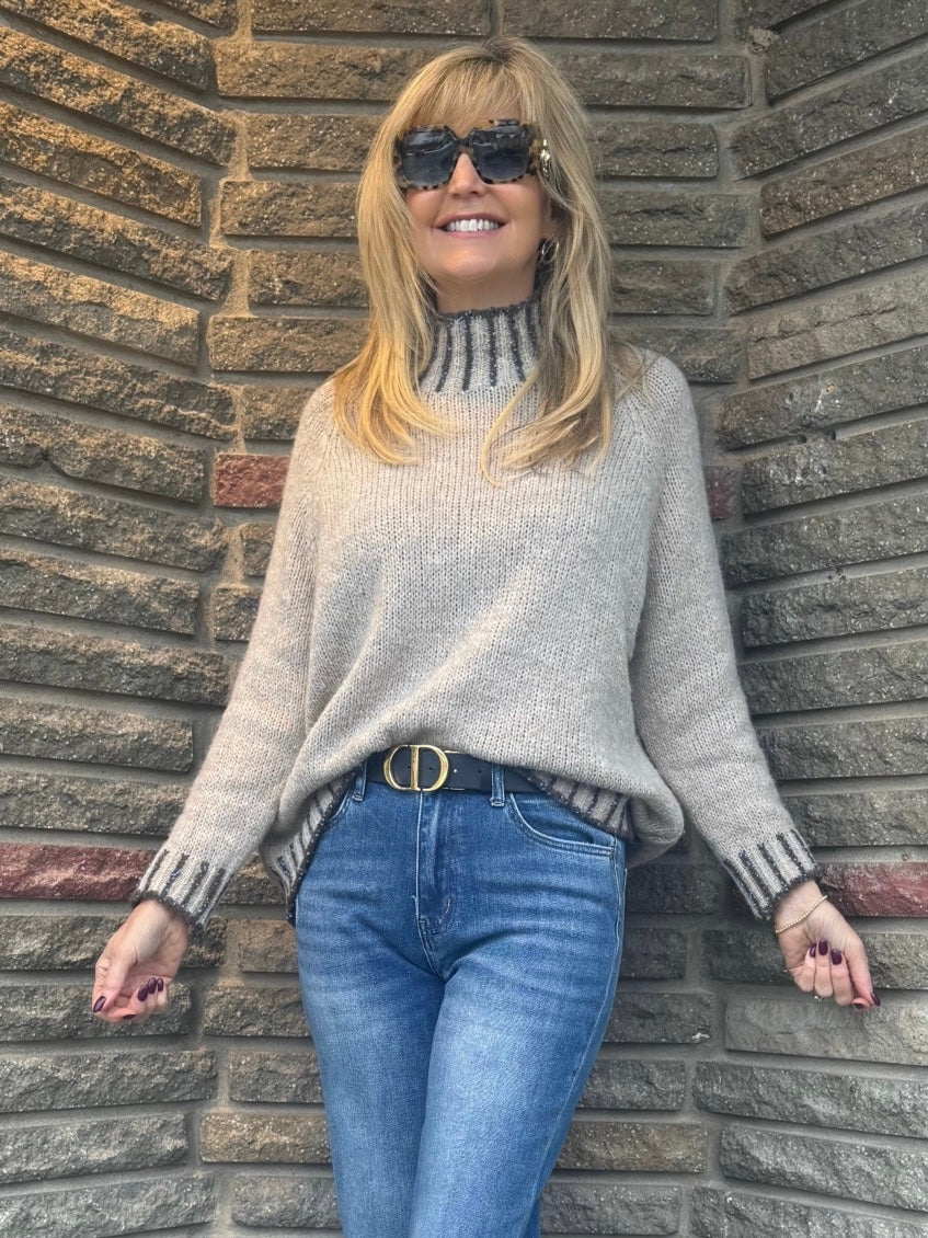 Stunning Knit Mock Neck Sweater | T719