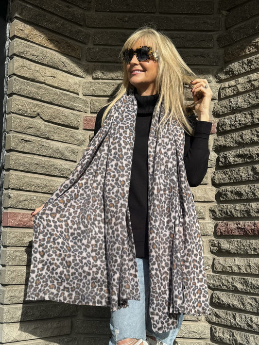 Trendy Luxurious Leopard Print Scarf | SC601