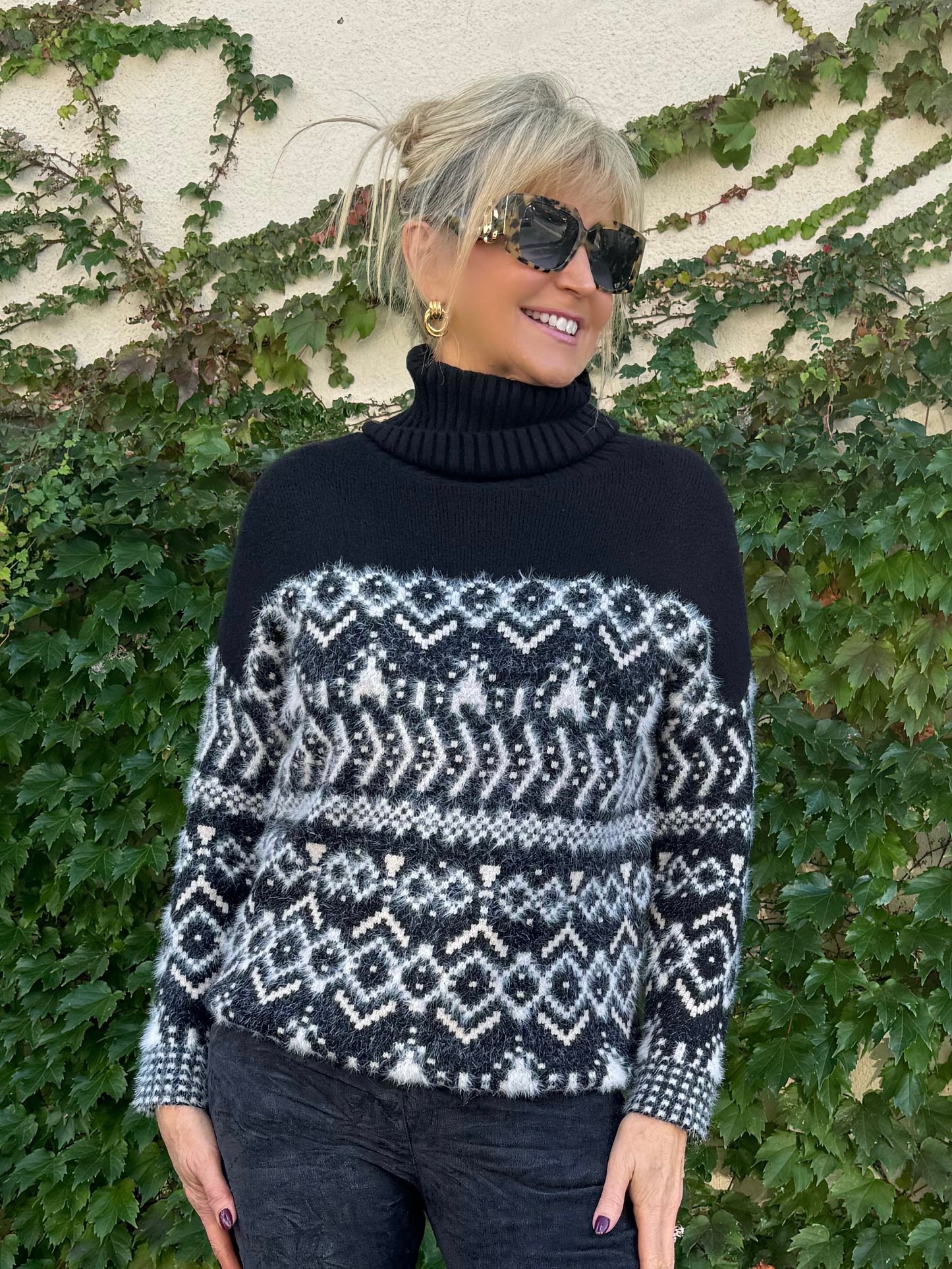 The Swiss Alps Fashion Sweater | T684