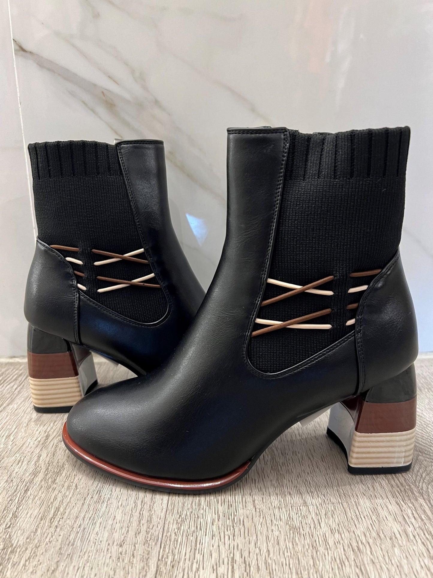 Bottines à coutures contrastées | BT22